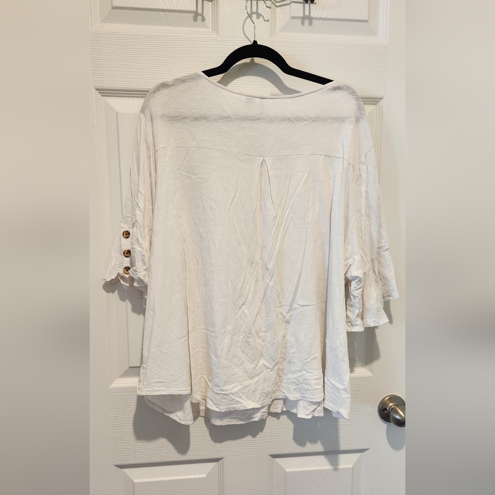 Cato Cream Button-Sleeve Blouse 26/28W - Picture 3 of 3